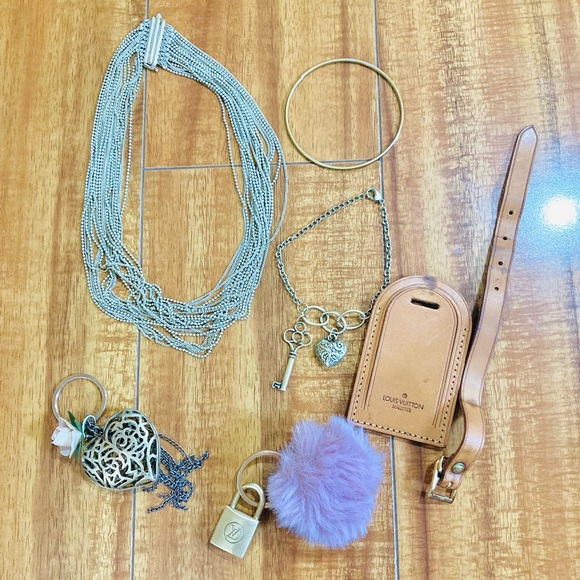 Louis Vuitton Tag and Lock (226) “A Thousand Years” - Picture 7 of 16